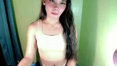 Snapshot of ur_innocent_girlx chatting on March 2025 05:27:02 AM QUEENSY online show from March 2025 05:27:02 AM