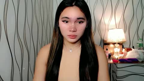 Snapshot of ur_innocent_girlx chatting on October 2025 04:34:01 AM QUEENSY online show from October 2025 04:34:01 AM