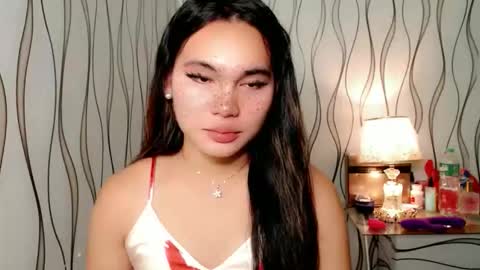 Snapshot of ur_innocent_girlx chatting on October 2025 10:27:02 AM QUEENSY online show from October 2025 10:27:02 AM