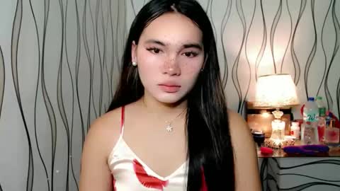 Snapshot of ur_innocent_girlx chatting on October 2025 01:20:01 AM QUEENSY online show from October 2025 01:20:01 AM