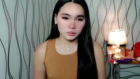 Snapshot of ur_innocent_girlx chatting on November 2025 03:09:01 AM QUEENSY online show from November 2025 03:09:01 AM