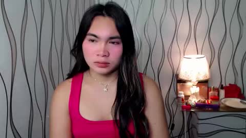 Snapshot of ur_innocent_girlx chatting on November 2025 03:11:02 PM QUEENSY online show from November 2025 03:11:02 PM