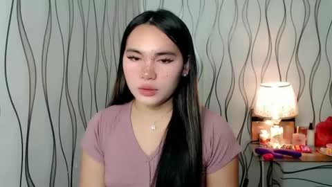 Snapshot of ur_innocent_girlx chatting on November 2025 12:33:01 AM QUEENSY online show from November 2025 12:33:01 AM