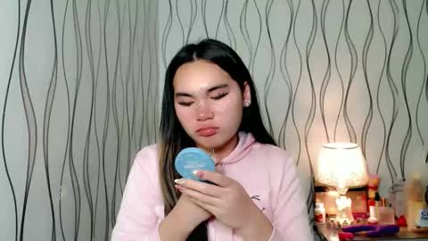 Snapshot of ur_innocent_girlx chatting on December 2025 07:30:02 PM QUEENSY online show from December 2025 07:30:02 PM