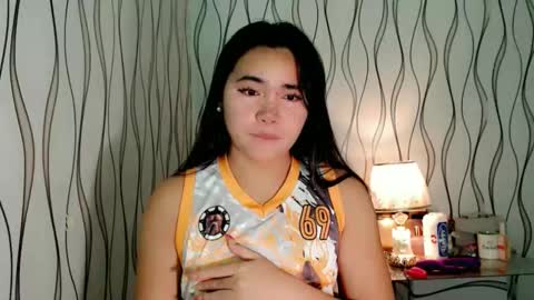 Snapshot of ur_innocent_girlx chatting on January 2026 08:54:01 PM QUEENSY online show from January 2026 08:54:01 PM