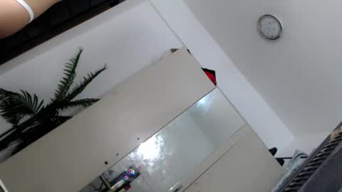 Snapshot of ur_julie chatting on November 2025 01:46:01 PM Cleo online show from November 2025 01:46:01 PM