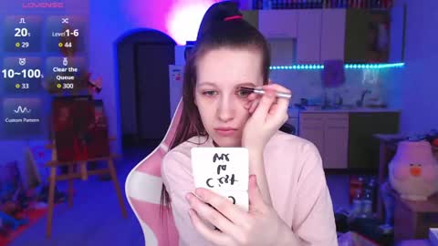Lera online show from May 2026 01:05:02 PM