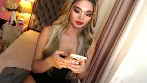 Snapshot of ur_sassygirl chatting on February 2025 05:13:02 AM Kath online show from February 2025 05:13:02 AM