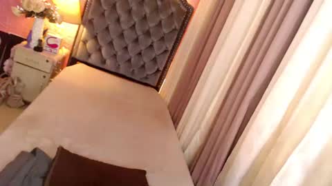 Snapshot of ur_sassygirl chatting on February 2025 08:36:02 AM Kath online show from February 2025 08:36:02 AM