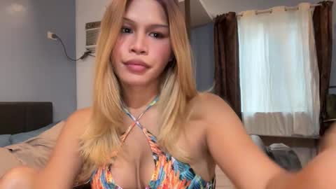 BARBIE- DONT FORGET TO FOLLOW ME AND GIVE ME THUMBS UP online show from November 2025 09:09:01 AM