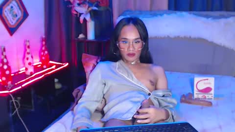 Snapshot of ur_sweet_atarah18 chatting on January 2025 03:15:02 AM Atarah online show from January 2025 03:15:02 AM