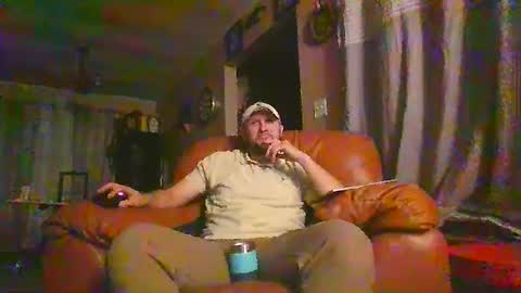 Snapshot of ur_zaddy4now chatting on February 2025 04:14:02 AM ur_zaddy4now online show from February 2025 04:14:02 AM