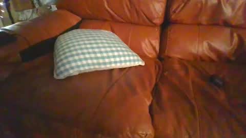 Snapshot of ur_zaddy4now chatting on February 2025 01:39:02 PM ur_zaddy4now online show from February 2025 01:39:02 PM