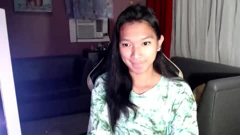 Snapshot of urasian_newra chatting on October 2025 05:42:01 PM NEWRA ALLISON online show from October 2025 05:42:01 PM