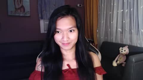 NEWRA  ALLISON online show from December 2025 10:06:01 PM