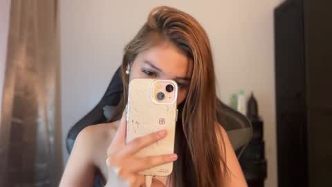 Snapshot of urasian_sweet_ria19 chatting on January 2025 01:38:02 PM Ria online show from January 2025 01:38:02 PM