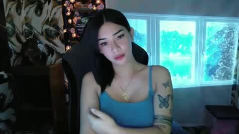 Snapshot of urasiandreamgirlxxx chatting on May 2026 12:10:02 PM jess online show from May 2026 12:10:02 PM