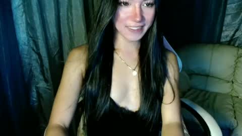 Snapshot of urasiansexbombgirlxxx chatting on July 2026 11:48:01 PM Elizabeth online show from July 2026 11:48:01 PM