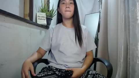 Snapshot of urasiantserika chatting on January 2025 02:24:02 PM Erika online show from January 2025 02:24:02 PM