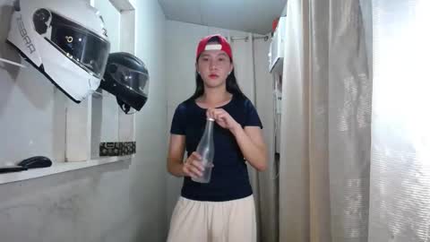 Snapshot of urasiantserika chatting on September 2025 08:19:01 PM Erika online show from September 2025 08:19:01 PM