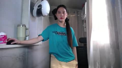 Snapshot of urasiantserika chatting on October 2025 06:43:01 AM Erika online show from October 2025 06:43:01 AM