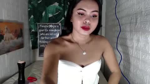 Snapshot of urbaby_molina69 chatting on January 2025 04:38:02 AM its me Molina online show from January 2025 04:38:02 AM