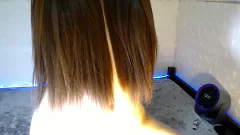 Snapshot of urbabyhot_gurl chatting on January 2025 01:53:01 AM QUEEN ANGEL online show from January 2025 01:53:01 AM