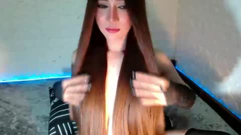 Snapshot of urbabyhot_gurl chatting on January 2025 07:11:01 PM QUEEN ANGEL online show from January 2025 07:11:01 PM