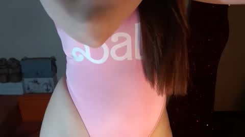 Snapshot of urbabyhot_gurl chatting on September 2025 08:09:02 PM QUEEN ANGEL online show from September 2025 08:09:02 PM