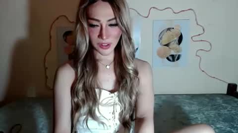 Snapshot of urbabyhot_gurl chatting on February 2026 10:05:01 AM QUEEN ANGEL online show from February 2026 10:05:01 AM