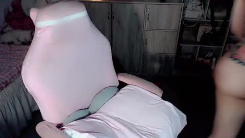 MONICA DEMONYETA online show from October 2025 12:44:02 AM