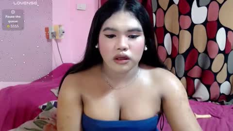 Sofia online show from October 2025 11:32:02 AM