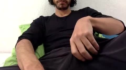 Snapshot of urbestbigdick chatting on December 2024 08:53:01 PM urbestbigdick online show from December 2024 08:53:01 PM