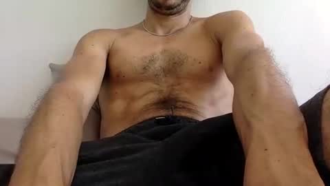Snapshot of urbestbigdick chatting on November 2025 05:57:01 PM urbestbigdick online show from November 2025 05:57:01 PM