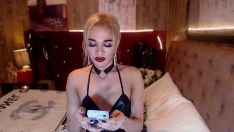 KENDALL online show from January 2025 02:10:01 AM