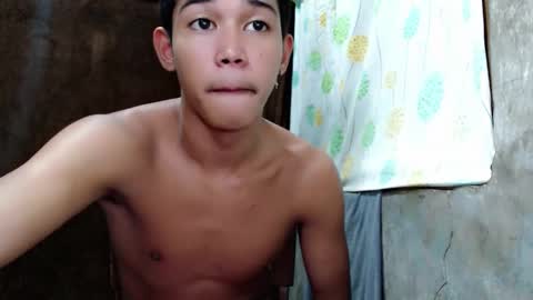 urdreamboy_clarin online show from March 2026 04:28:02 AM