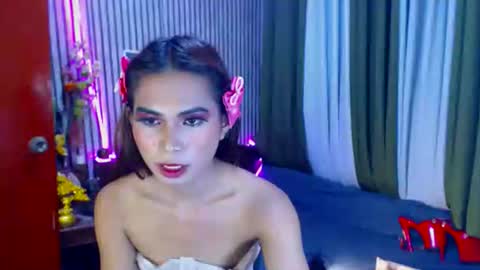 urexpensivejulia online show from April 2026 06:19:01 AM