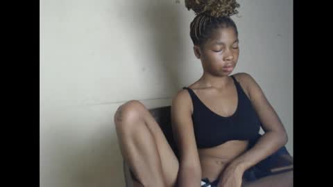 Snapshot of urflirtydoll chatting on January 2025 03:31:01 AM urflirtydoll online show from January 2025 03:31:01 AM