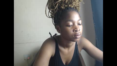 Snapshot of urflirtydoll chatting on January 2025 06:31:02 AM urflirtydoll online show from January 2025 06:31:02 AM