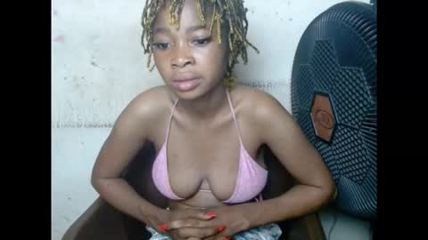 Snapshot of urflirtydoll chatting on September 2025 07:08:02 PM urflirtydoll online show from September 2025 07:08:02 PM