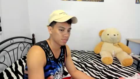 urfucker_vinz online show from May 2026 04:04:02 PM