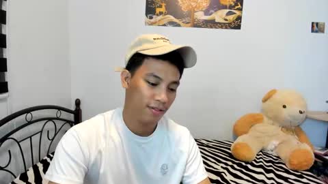 urfucker_vinz online show from May 2026 02:02:02 PM