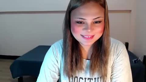 Miss Sophia3 online show from April 2026 11:43:02 PM