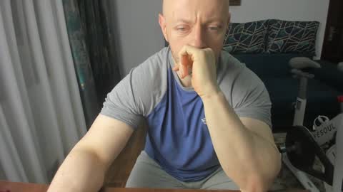 Snapshot of urgymcrush chatting on February 2025 02:11:02 AM UrGymCrush online show from February 2025 02:11:02 AM