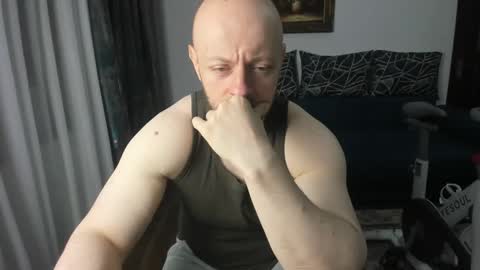 Snapshot of urgymcrush chatting on February 2025 10:18:01 PM UrGymCrush online show from February 2025 10:18:01 PM