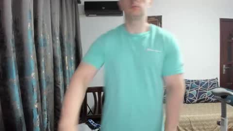 Snapshot of urgymcrush chatting on October 2025 09:12:02 PM UrGymCrush online show from October 2025 09:12:02 PM