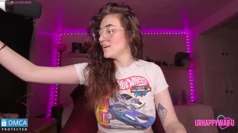 Snapshot of urhappywaifu chatting on November 2025 01:27:01 AM kae online show from November 2025 01:27:01 AM