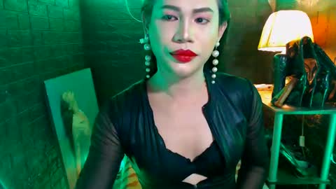 Snapshot of urhardcockqueenxxx chatting on February 2025 12:26:02 PM queen norelle online show from February 2025 12:26:02 PM