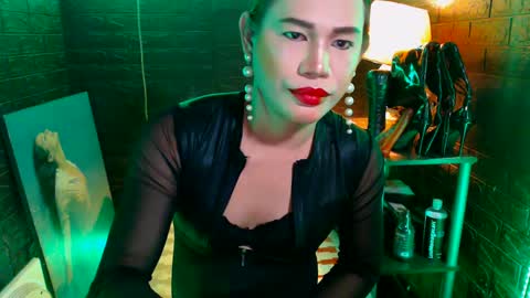 Snapshot of urhardcockqueenxxx chatting on March 2025 11:26:01 PM queen norelle online show from March 2025 11:26:01 PM