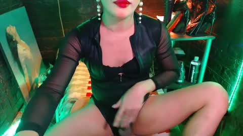 Snapshot of urhardcockqueenxxx chatting on March 2025 05:28:02 PM queen norelle online show from March 2025 05:28:02 PM